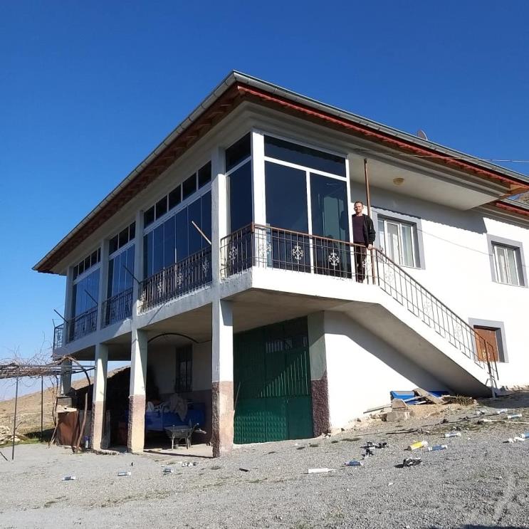 Cam Balkon