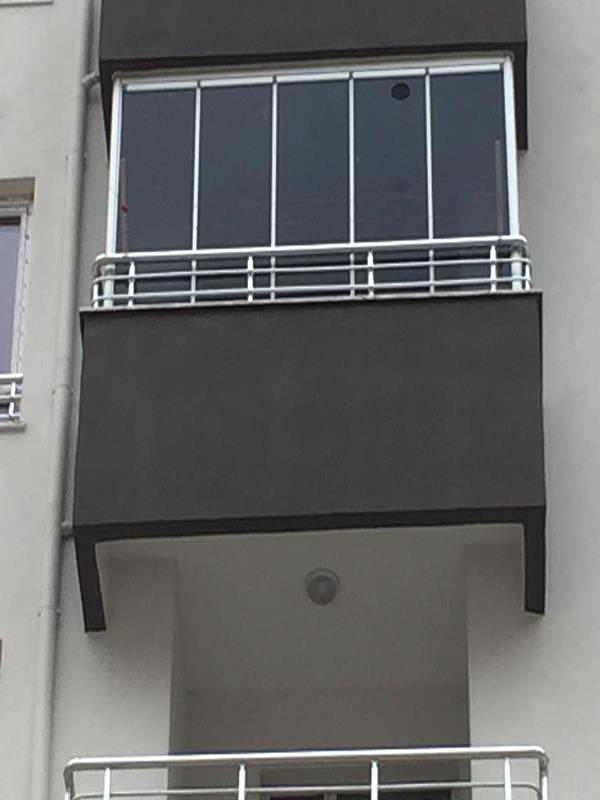 Cam Balkon