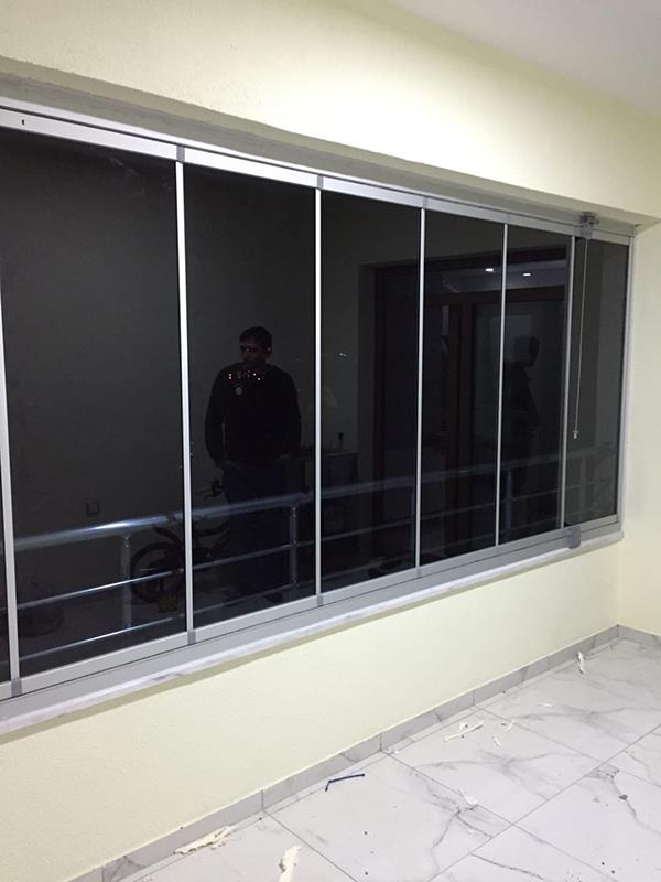 Cam Balkon