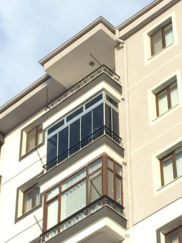 Cam Balkon