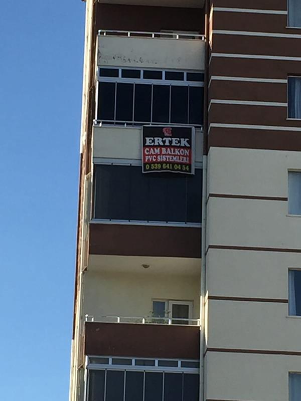 Cam Balkon