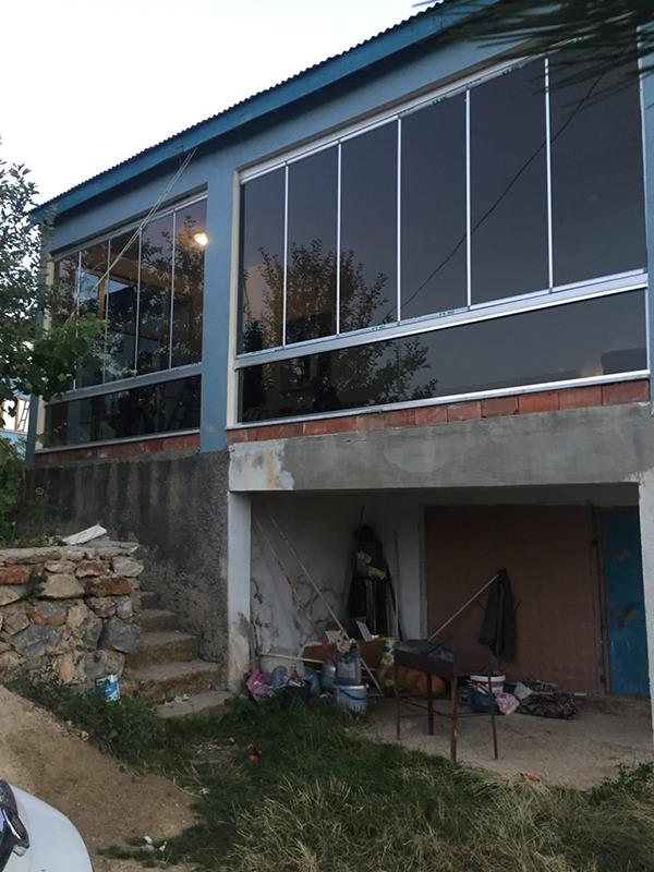 Cam Balkon
