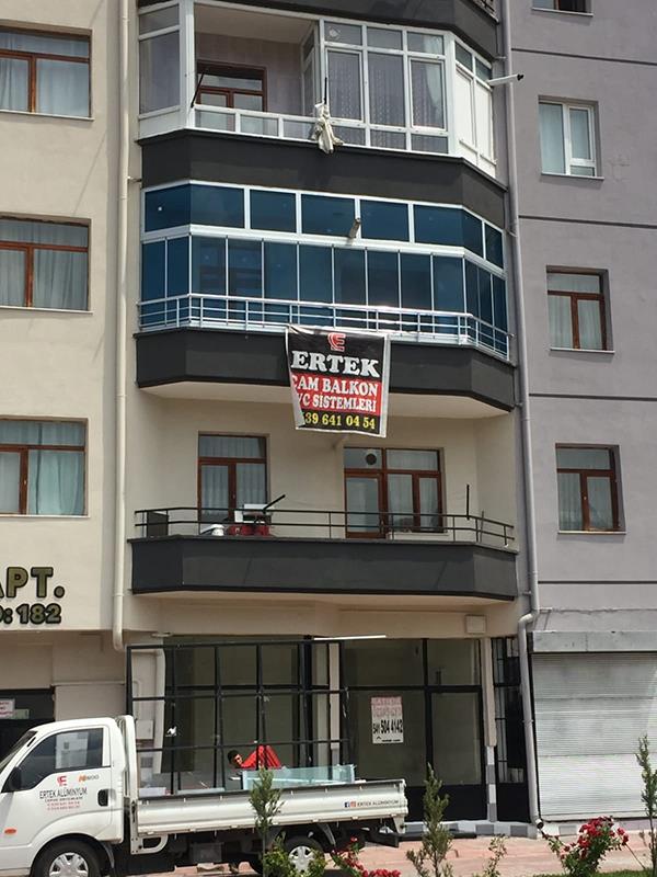 Cam Balkon