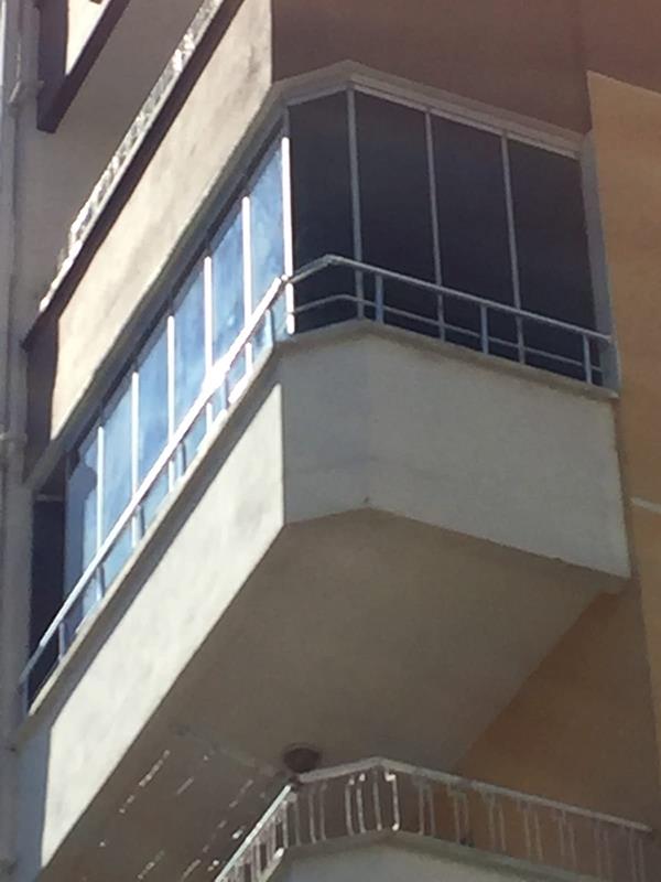 Cam Balkon