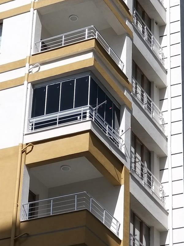 Cam Balkon
