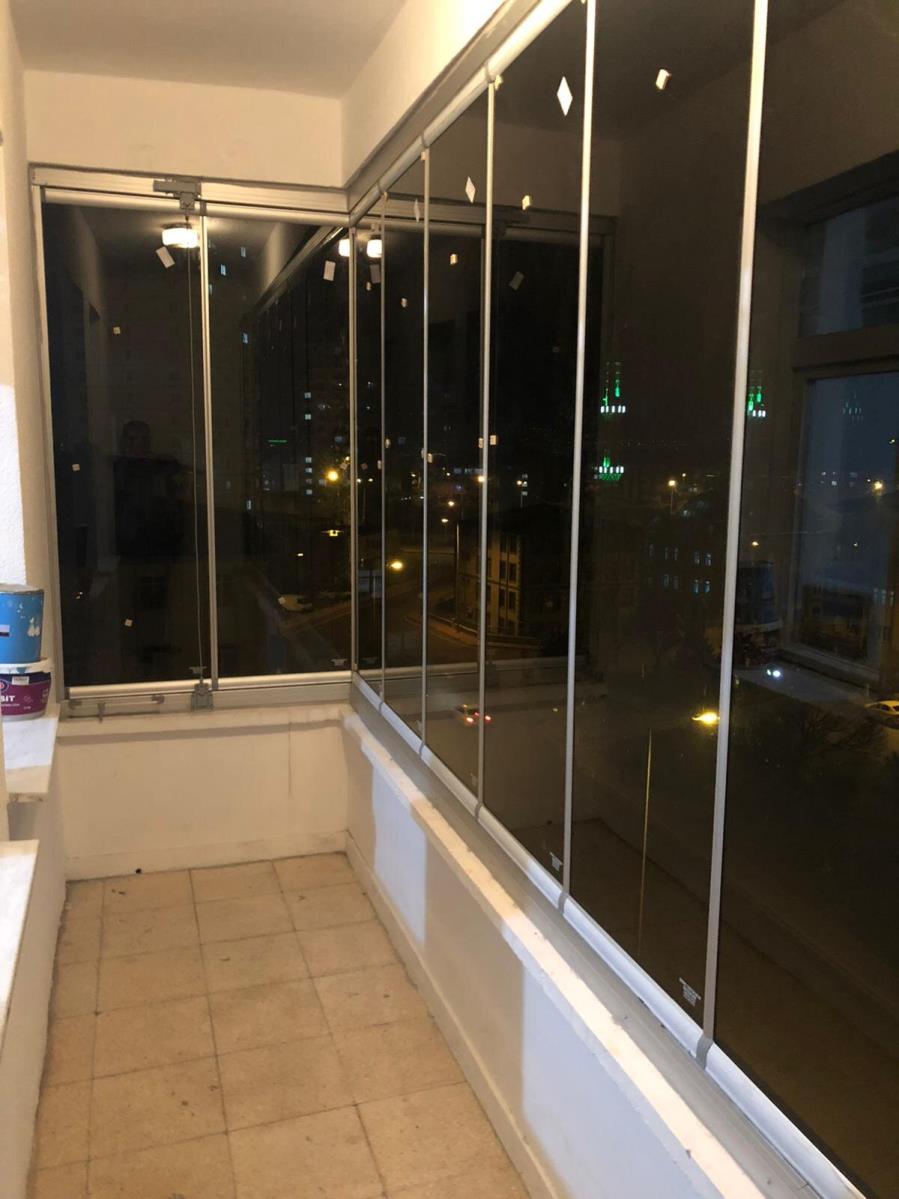 Cam Balkon