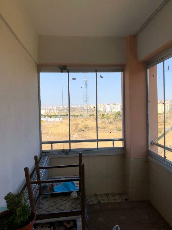 Cam Balkon