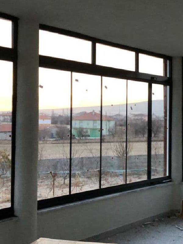 Cam Balkon