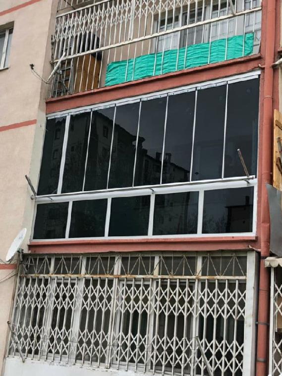 Cam Balkon