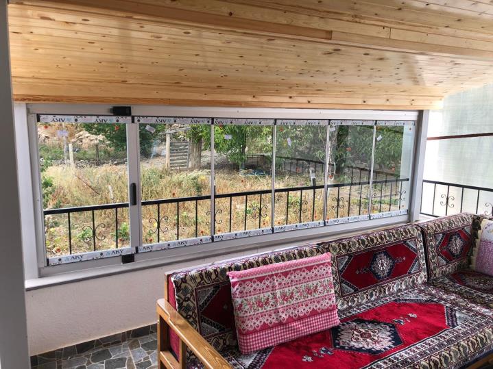Cam Balkon