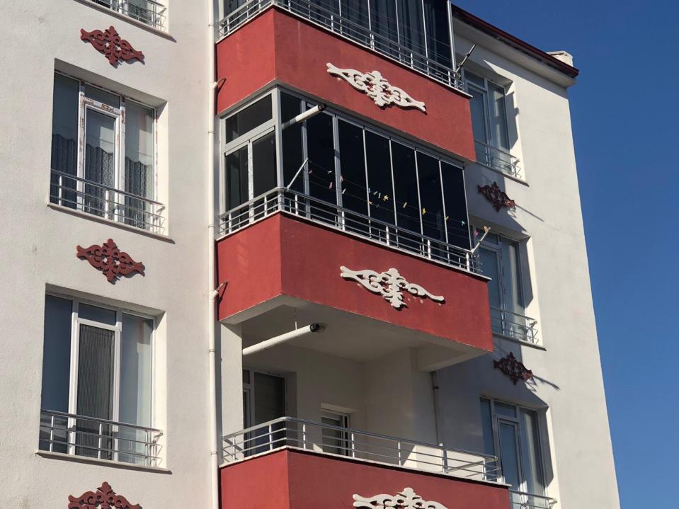 Cam Balkon