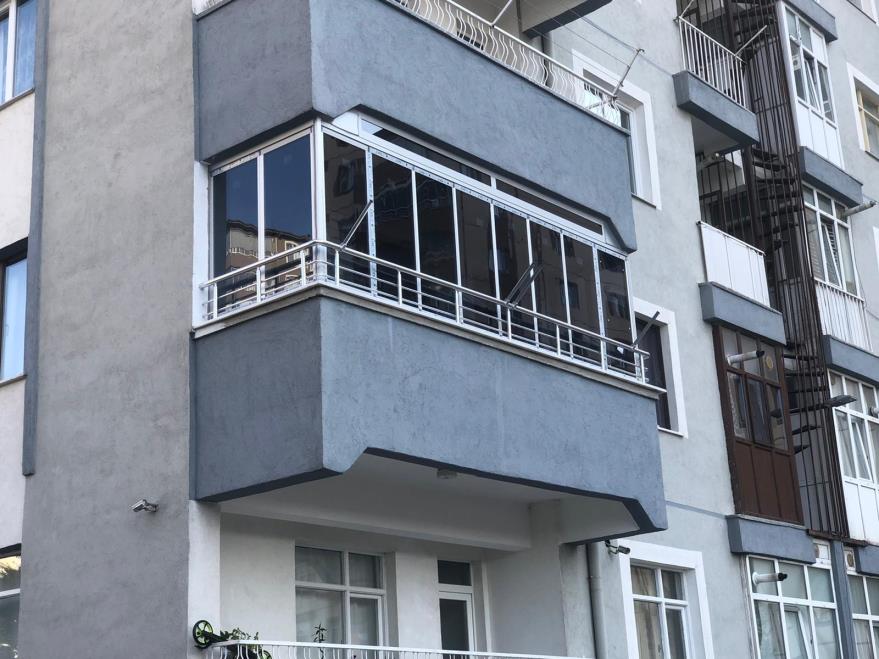 Cam Balkon