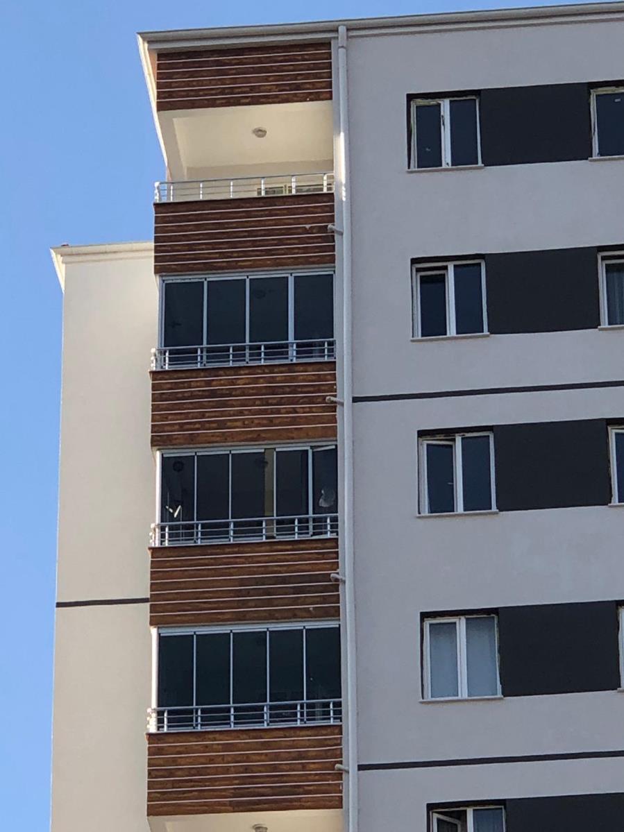 Cam Balkon