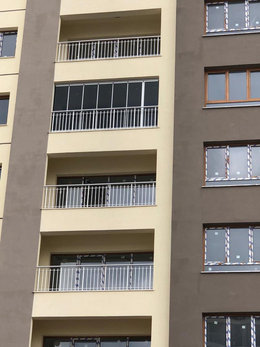 Cam Balkon