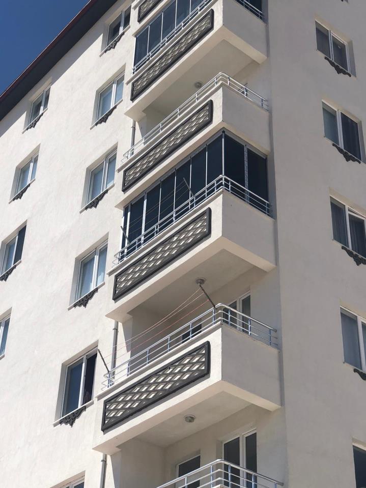 Cam Balkon